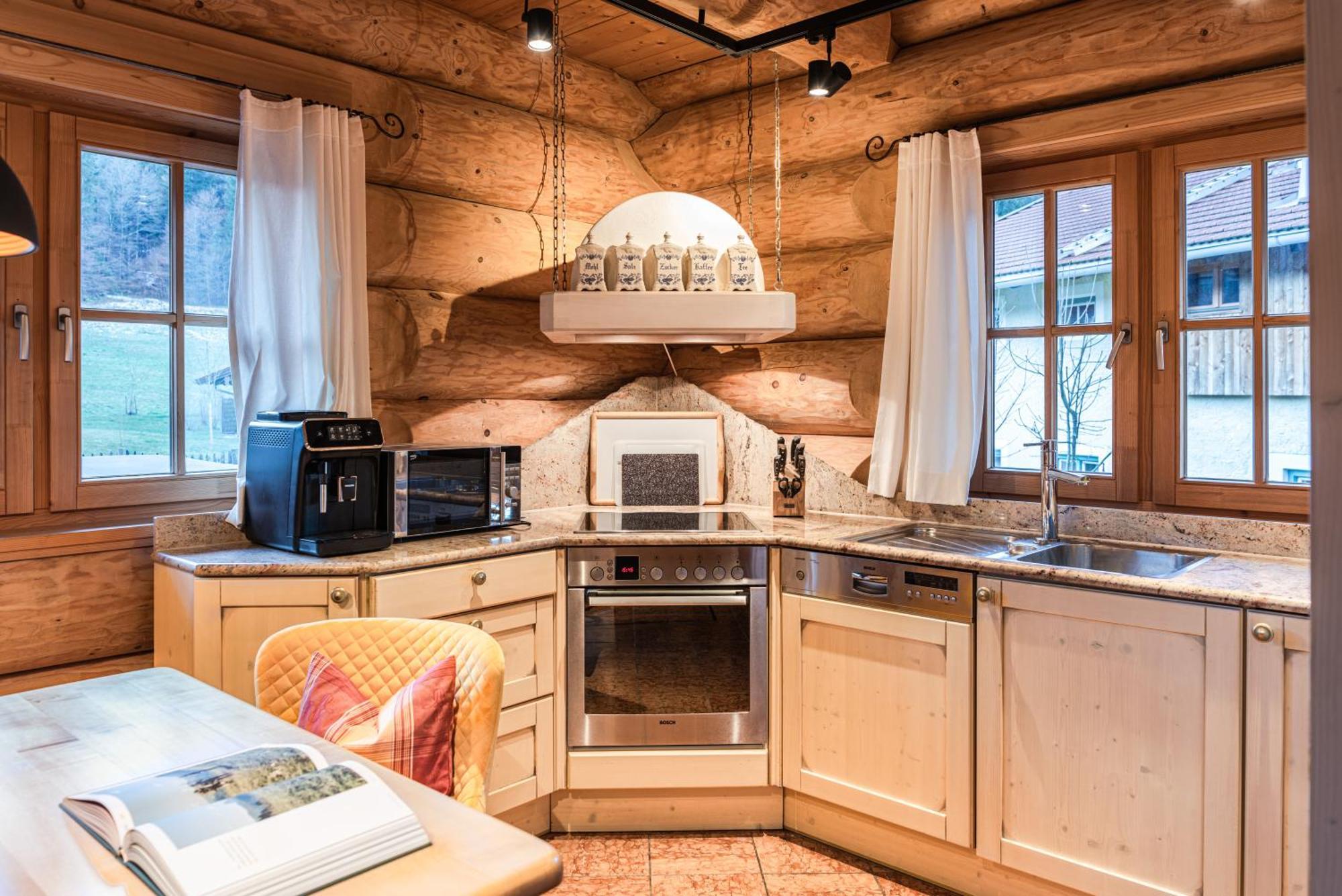 Chalets & Apartments Beim Waicher Ruhpolding Rum bild
