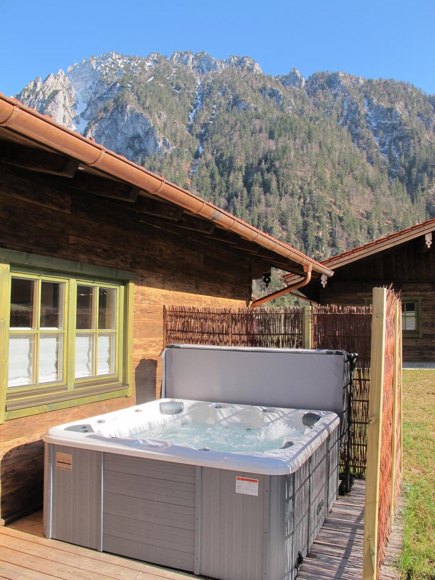 Chalets & Apartments Beim Waicher Ruhpolding Rum bild